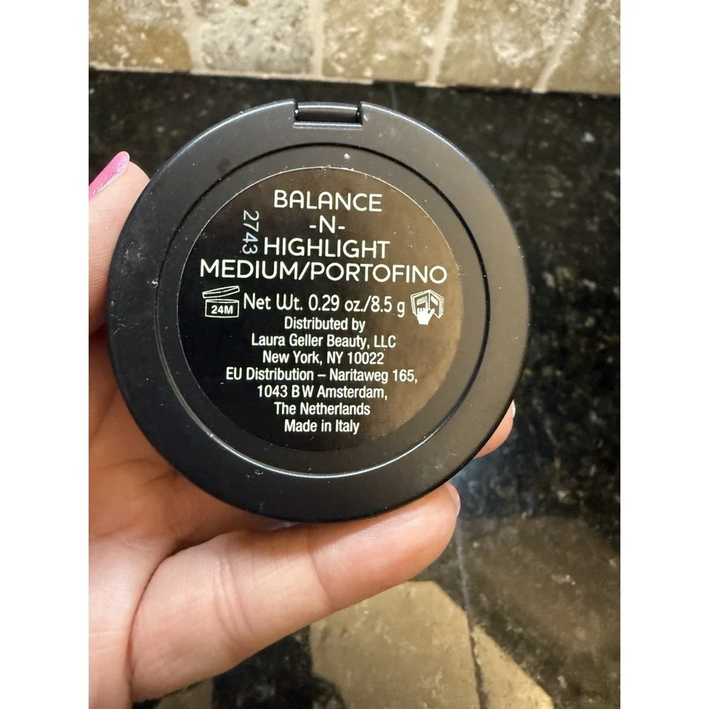 Laura Geller Makeup Balance-N-Highlight .29oz./8.5g. New - Medium/Portofino